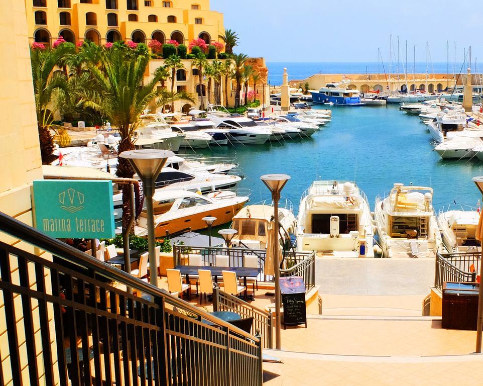 Seafront Spinola Bay Apartment Saint Julian's