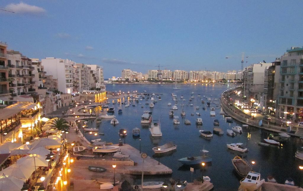 Seafront Spinola Bay Apartment Saint Julian's