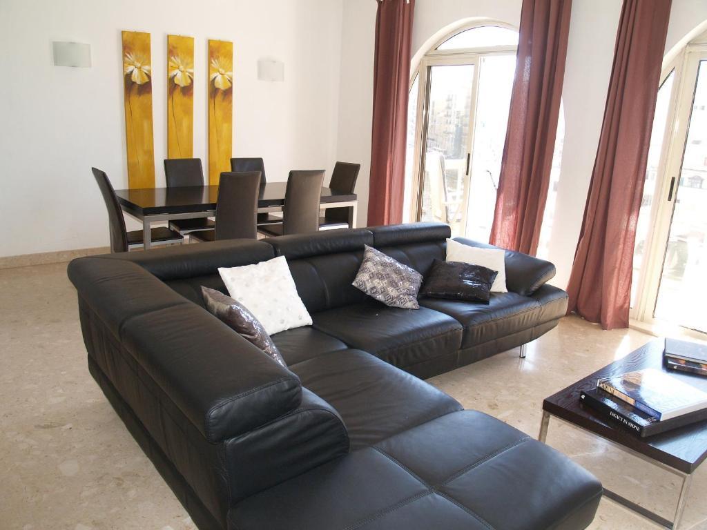 Apartment Seafront Spinola Bay