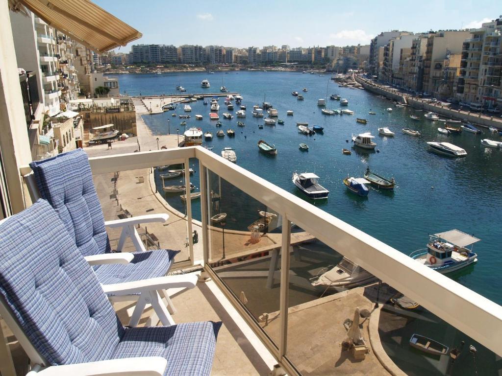Seafront Spinola Bay Apartment *