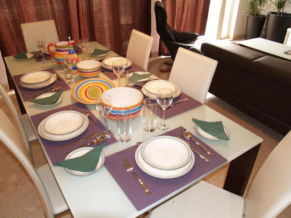 Seafront Spinola Bay Apartment *