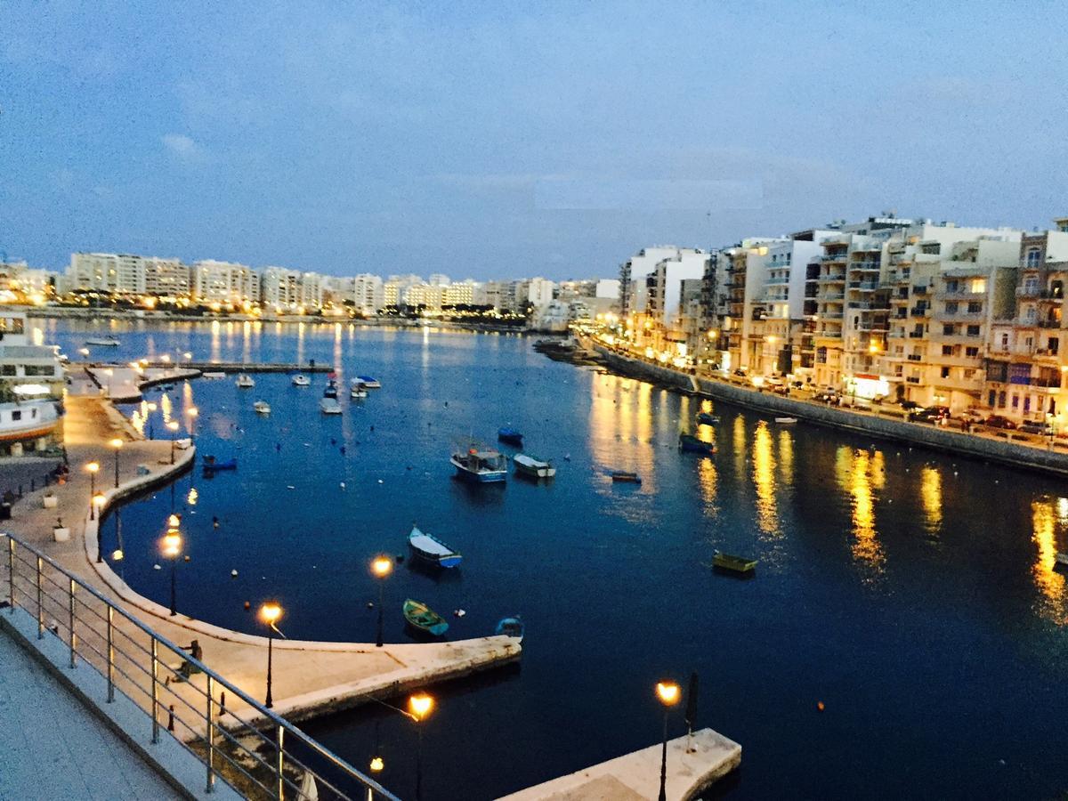 Apartment Seafront Spinola Bay